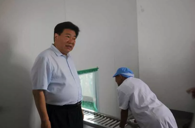 上级领导视察水厂生产工作